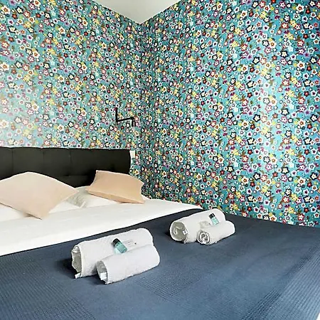 Appartement Meslay 8 *